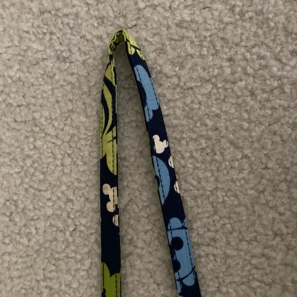 Disney Vera Bradley Where’s Mickey Mini Hipster - Picture 6 of 13